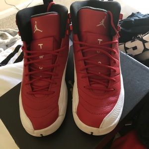 Jordan Retro 12 Alternate 7y red & white with box